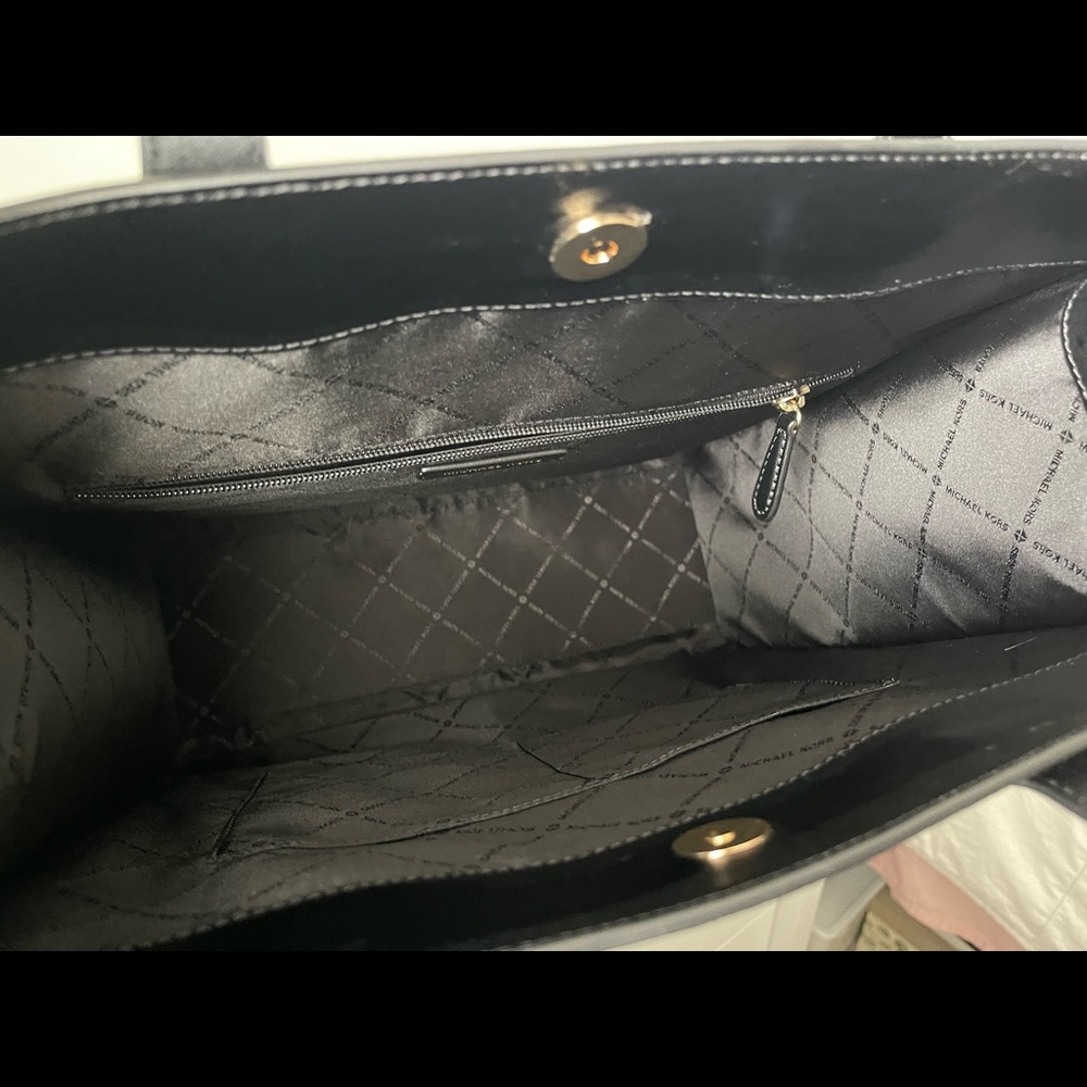 MICHAEL KORS LARGE BLACK TOTE BAG - Picture 8 of 9